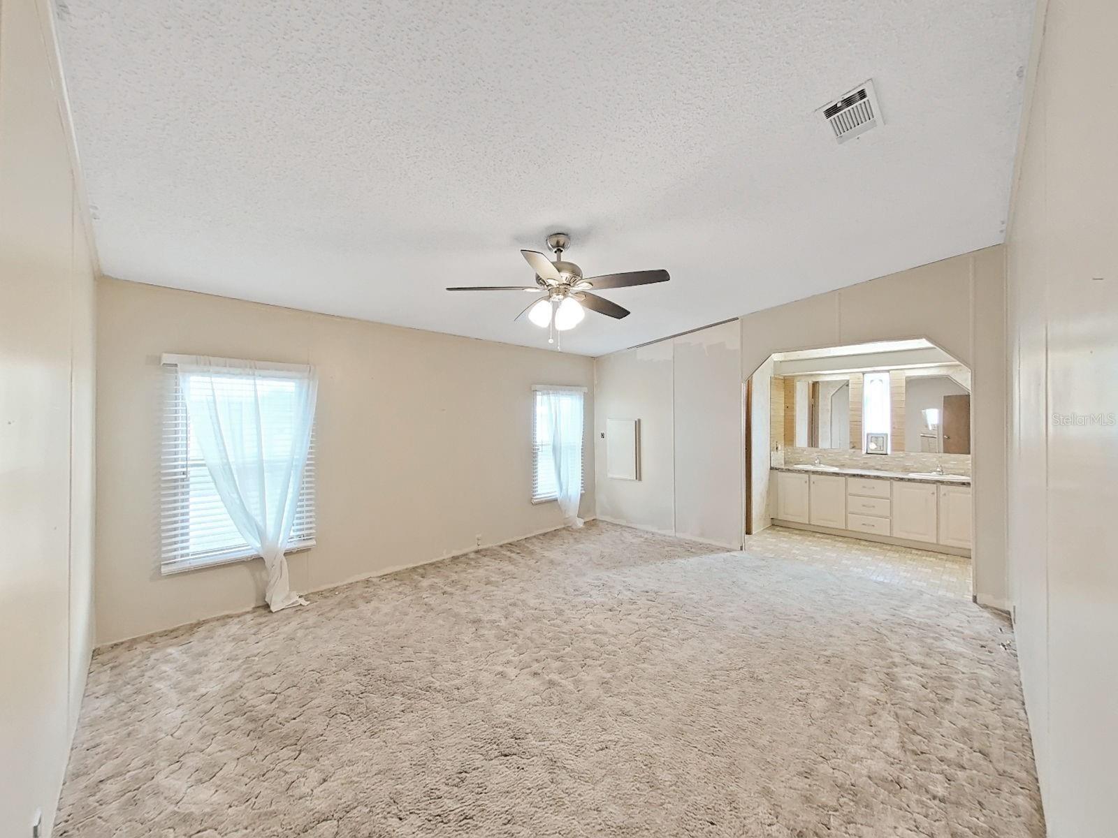 FOXWOOD LAKE ESTATES - Residential