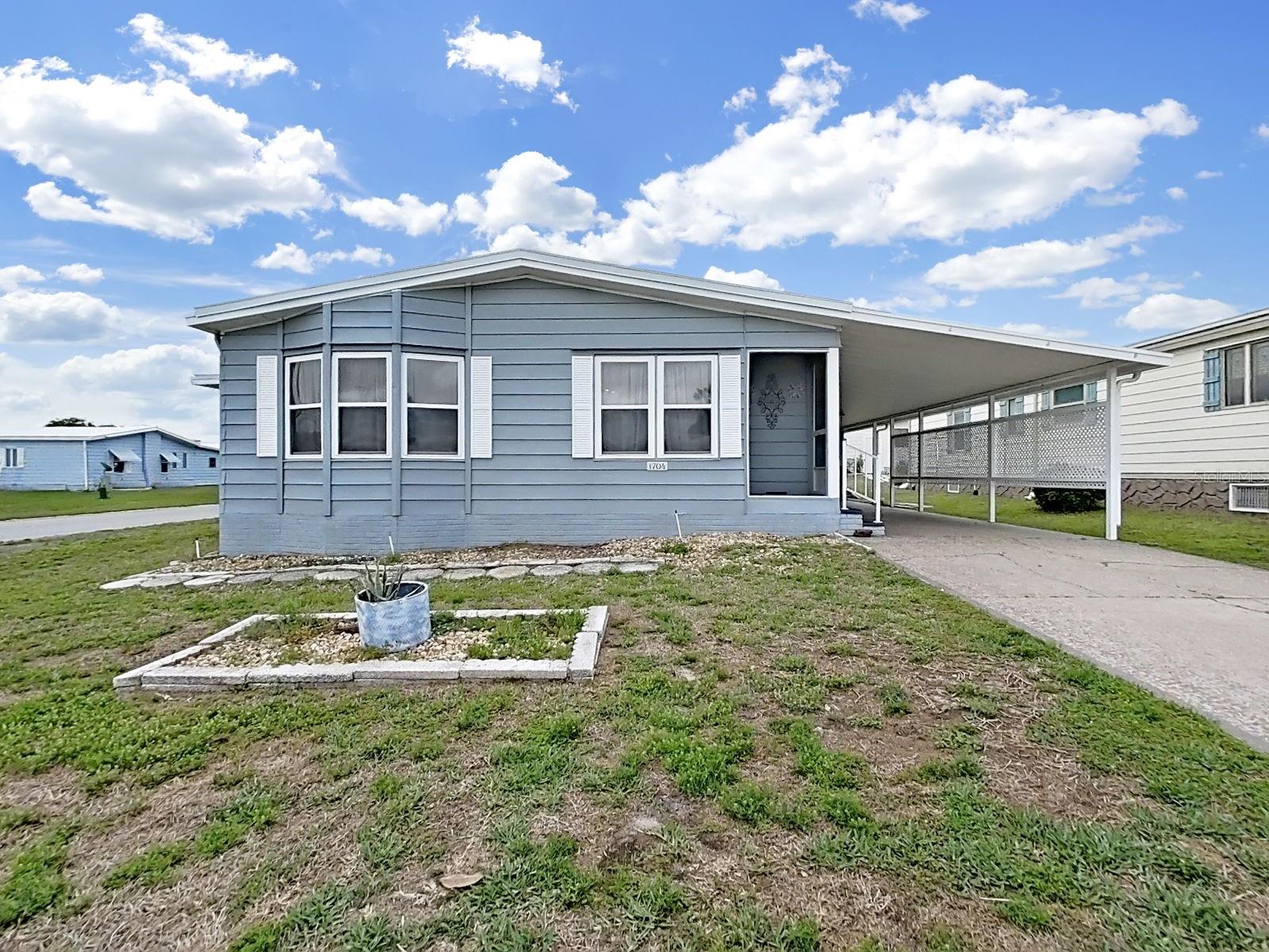 FOXWOOD LAKE ESTATES - Residential