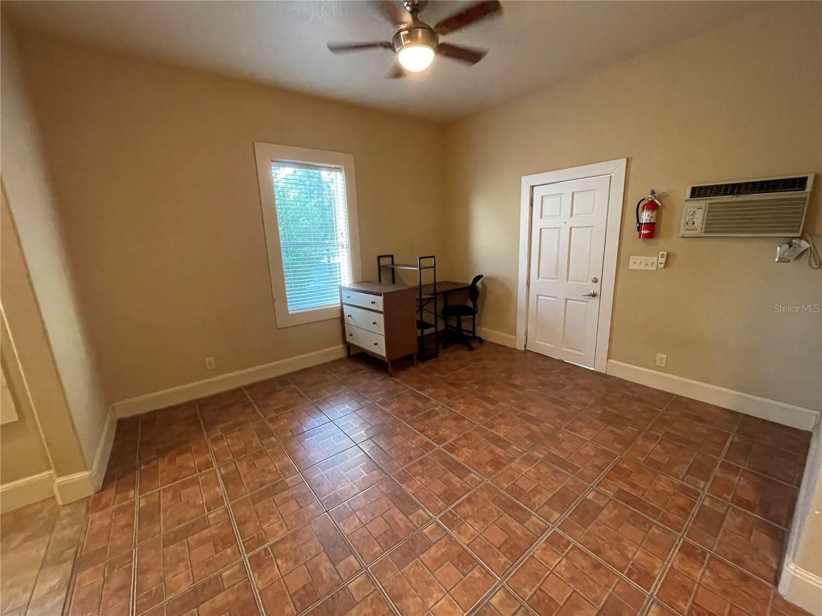 739 DARTMOOR STREET N 739