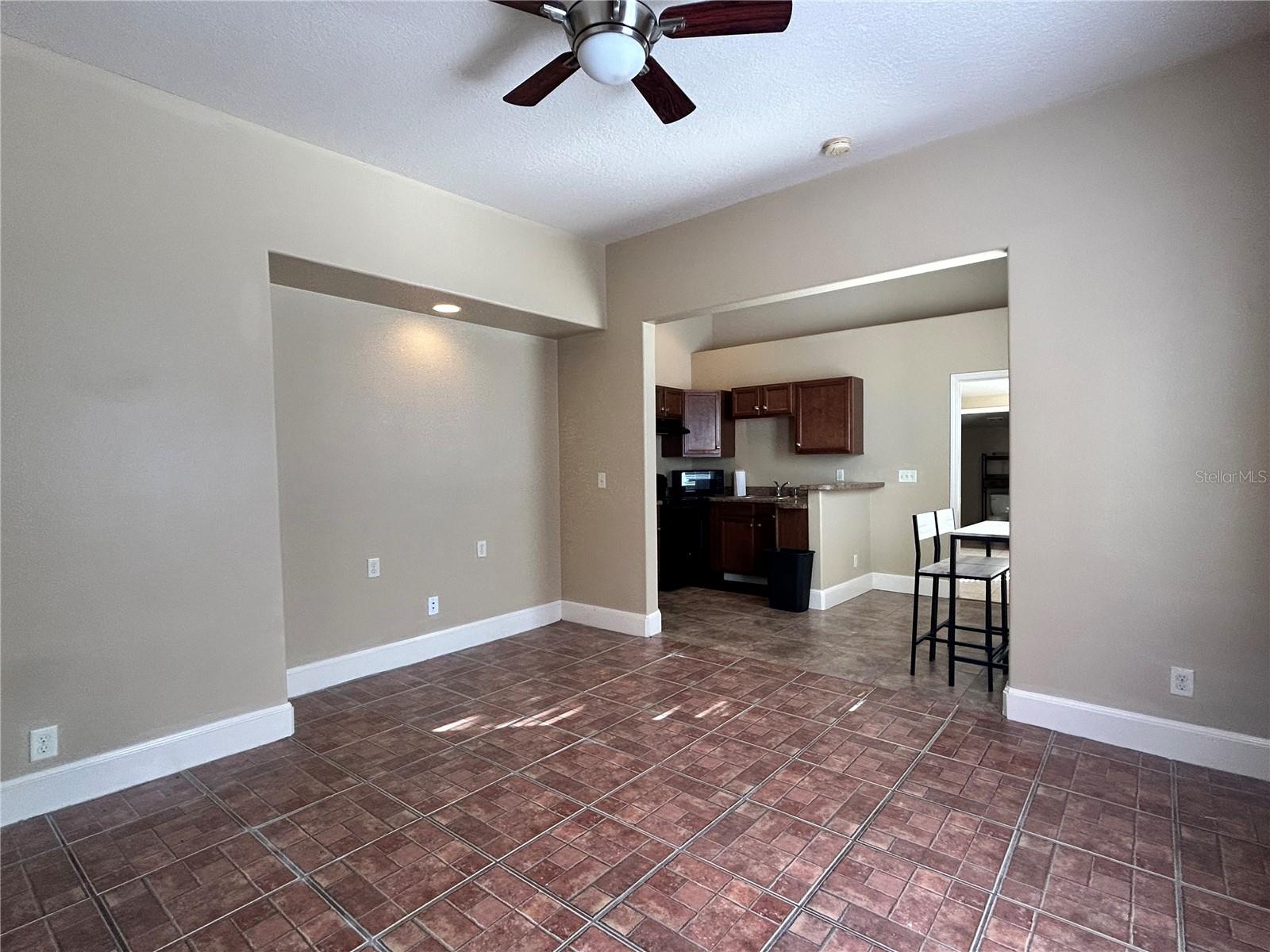 739 DARTMOOR STREET N 739