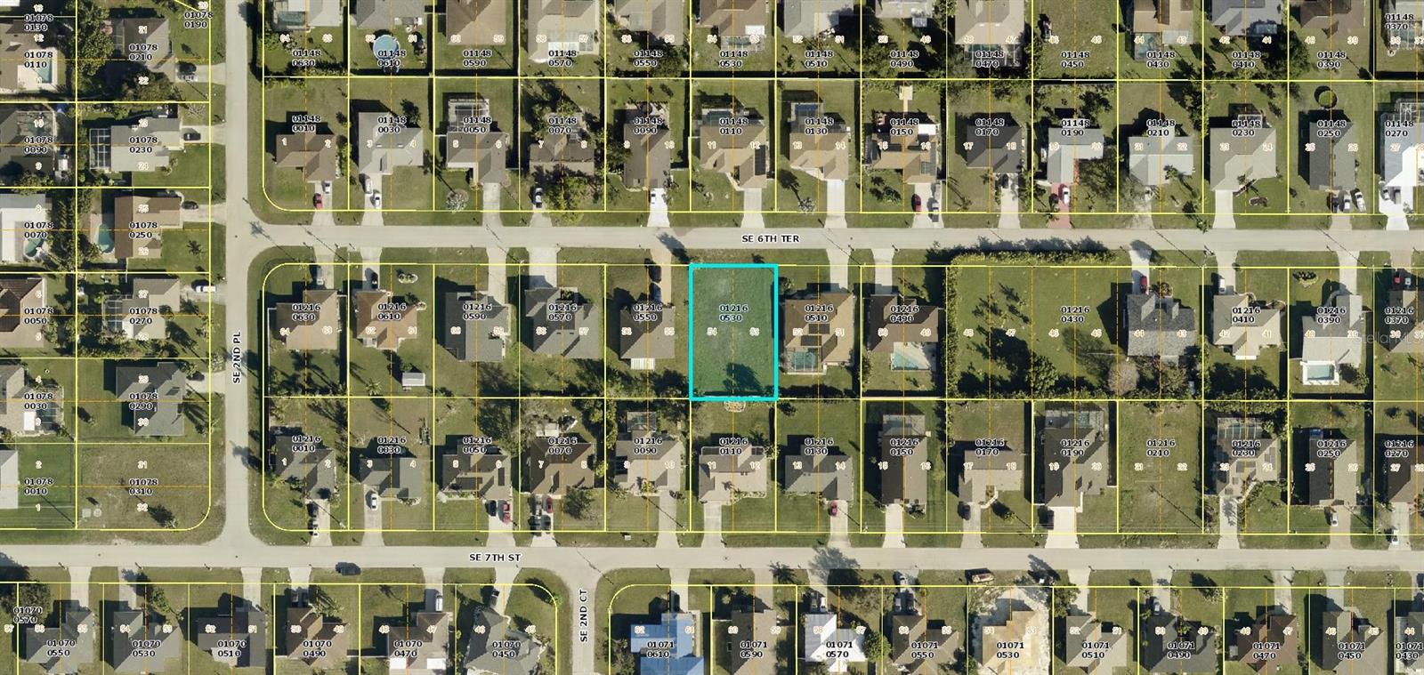 Are you ready to live your best life in SWFL? Look no further! This is your chance to create your dream home on a rare lot in SE Cape Coral. This Southern exposure lot comes with city water and sewer with all assessments paid! It is located in the heart of Cape Coral, right across from SunSplash and the new Lake Kennedy Community Park. There are several other parks and activities in the immediate area. You'll be just minutes away from the Pine Island corridor which is filled with shopping, dining, and entertainment. And if you prefer a quiet night in, imagine watching the sunset from your own backyard! Don't miss out on this amazing opportunity!