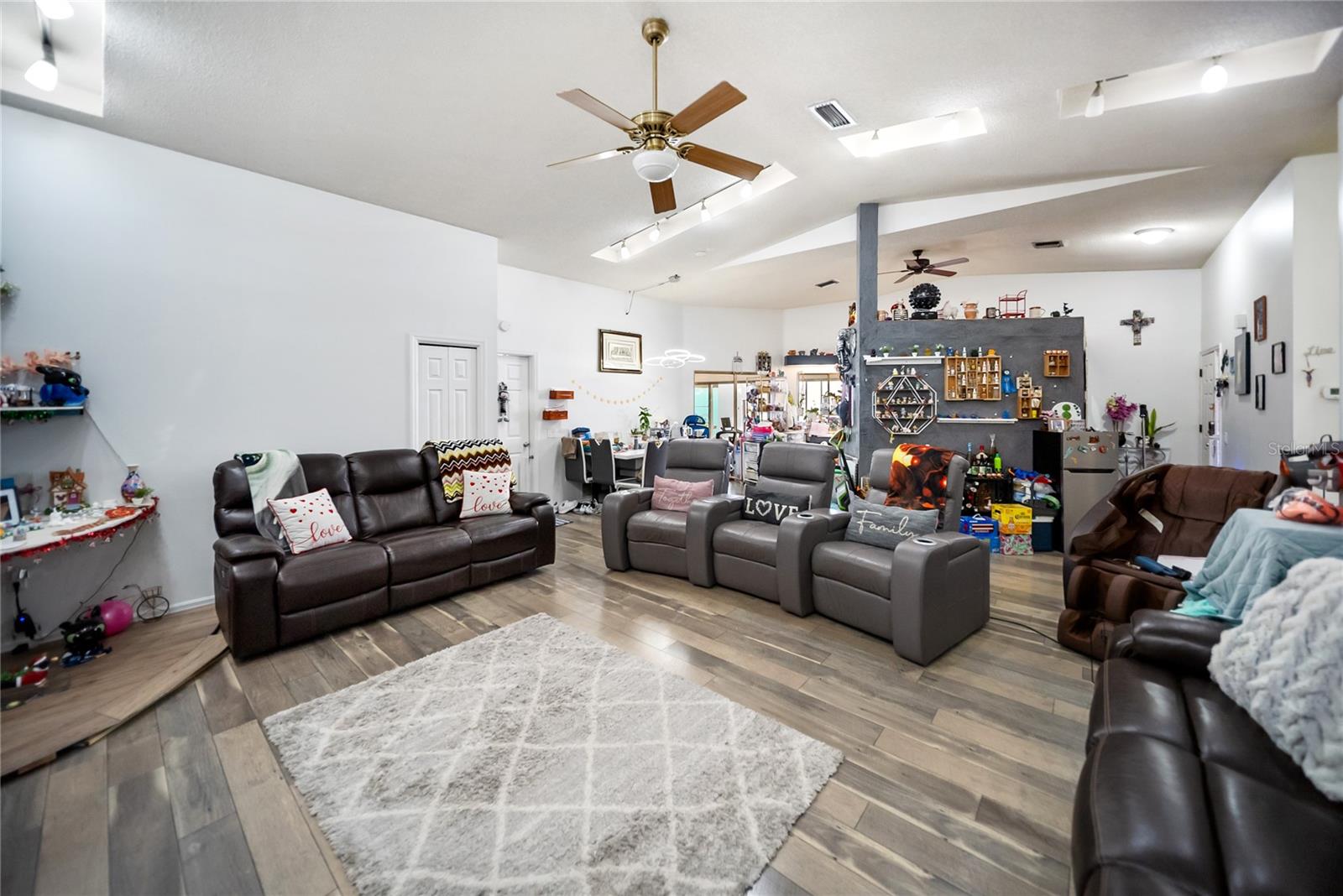 SUNILAND - Residential