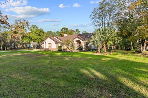 A home in LECANTO