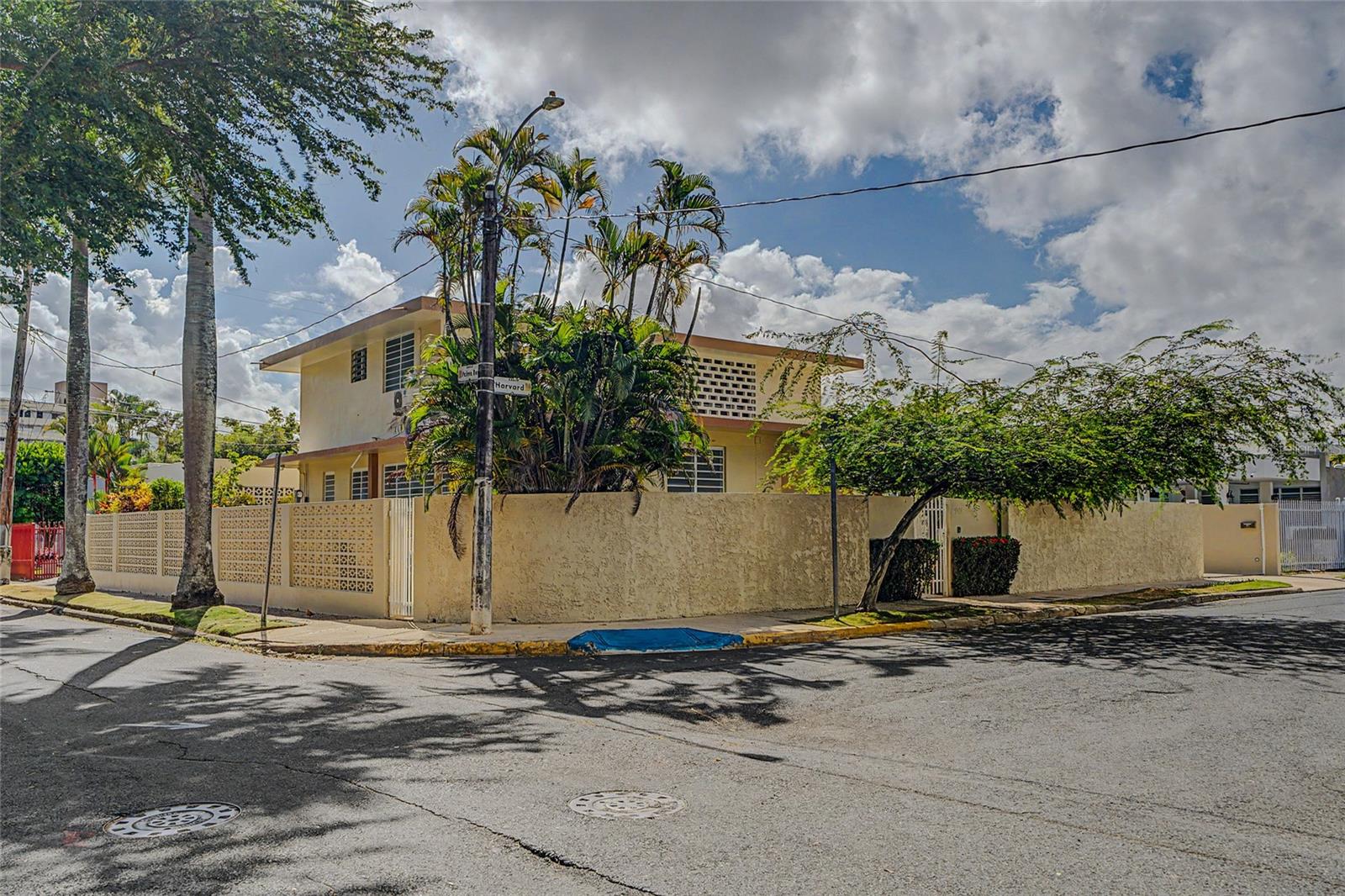 901 HARVARD