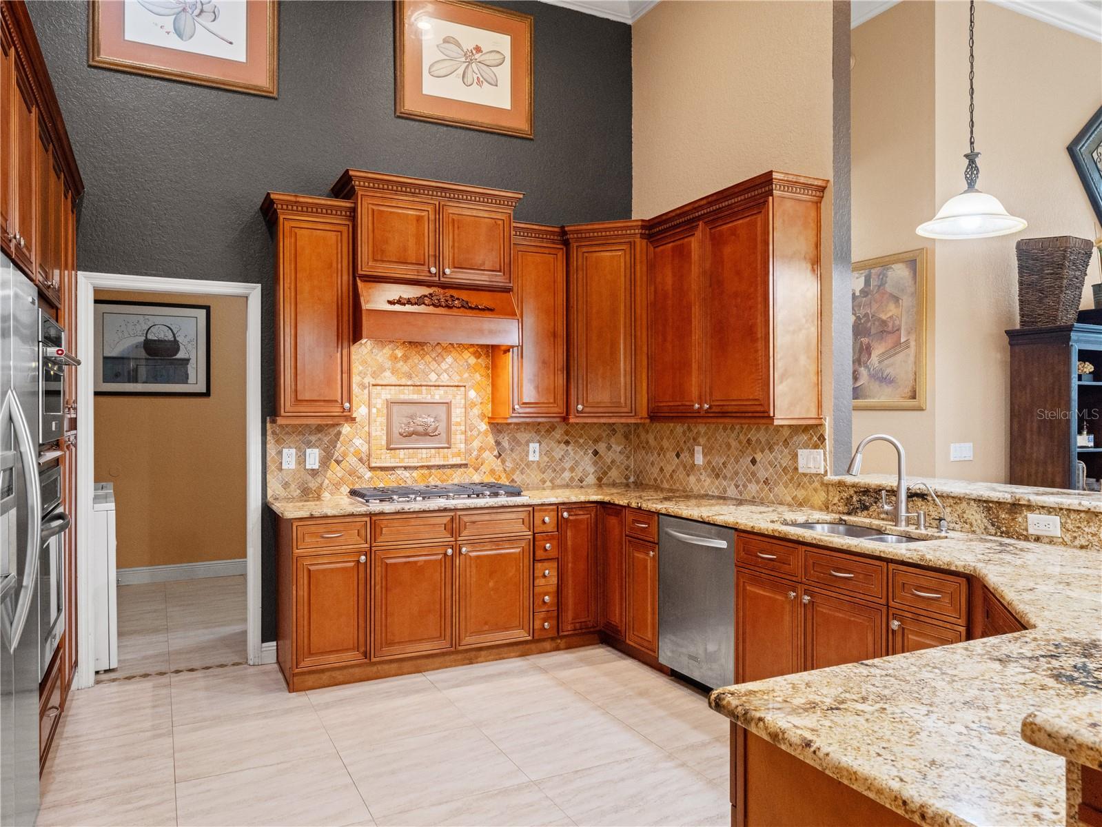 TAMPA PALMS - Residential