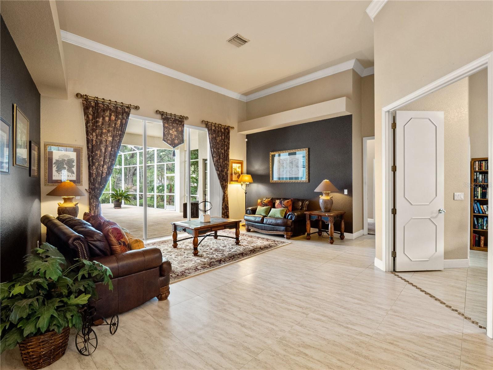 TAMPA PALMS - Residential