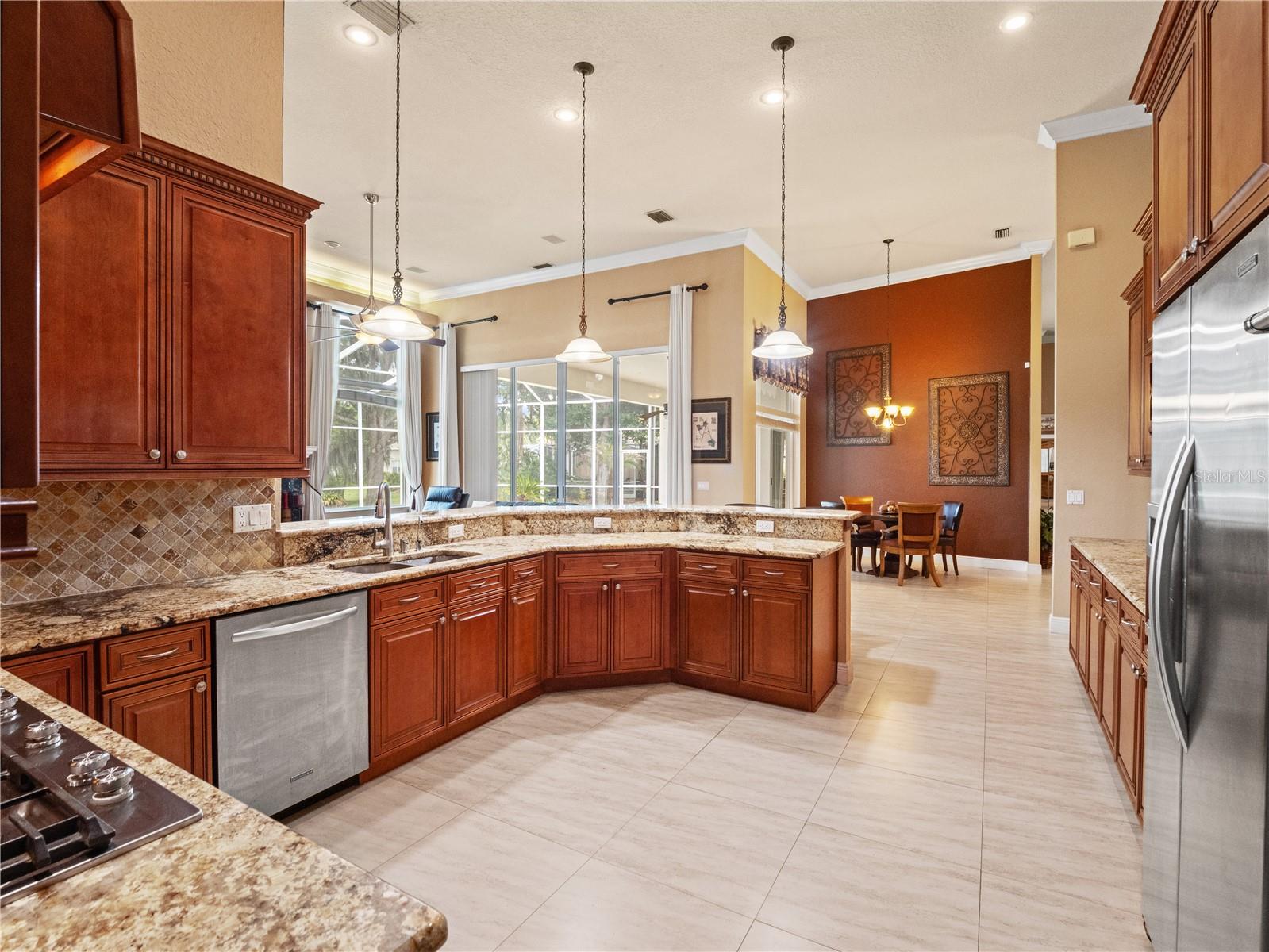 TAMPA PALMS - Residential