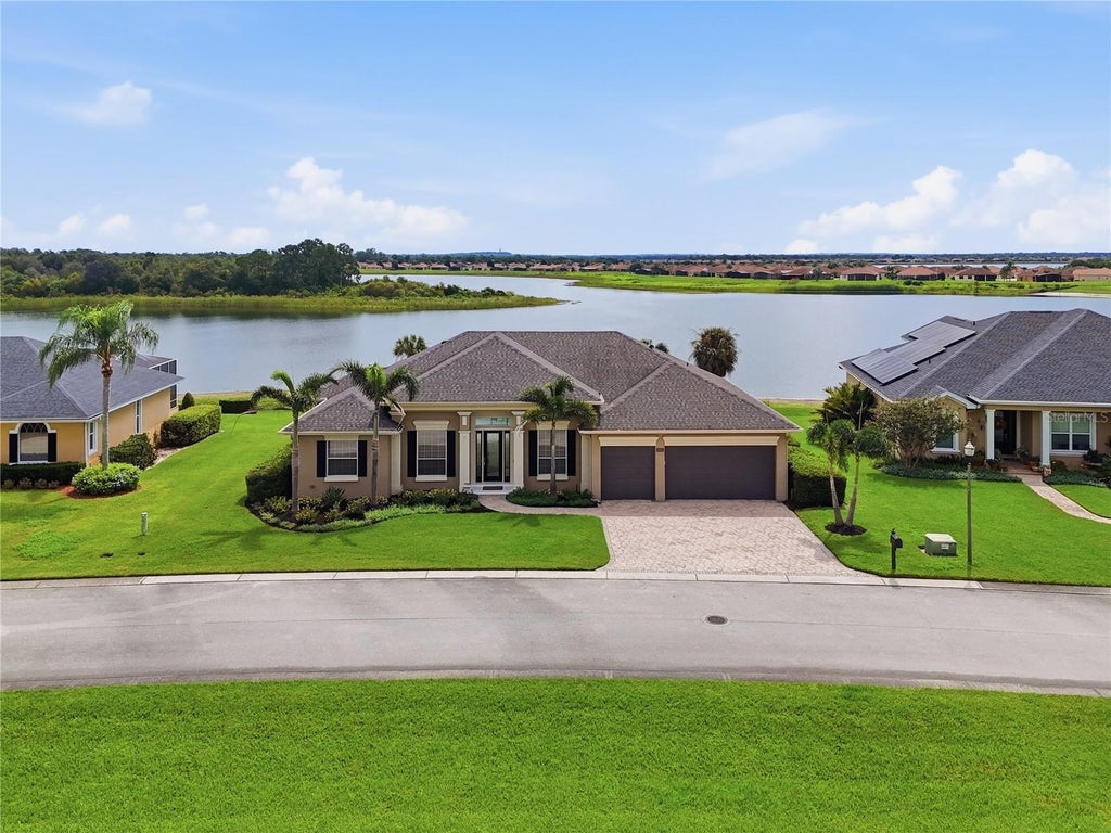 Photo of 644 Hart Lake Drive, Winter Haven, FL 33884 (MLS # L4964782)
