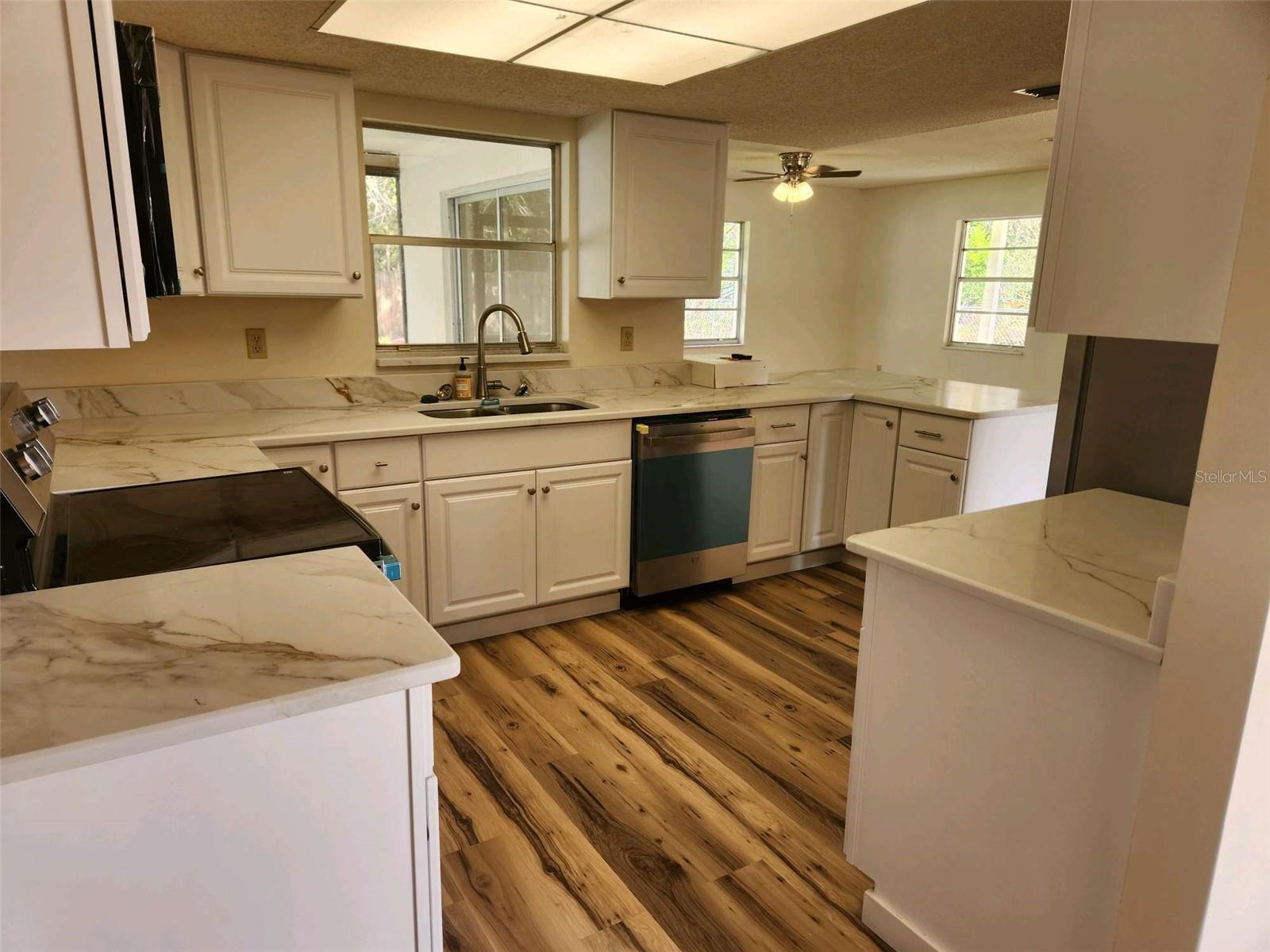 SPRING HILL - Residential