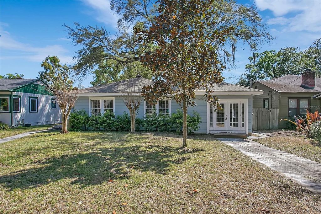 Photo of 1610 E Jefferson Street, Orlando, FL 32803 (MLS # O6392891)