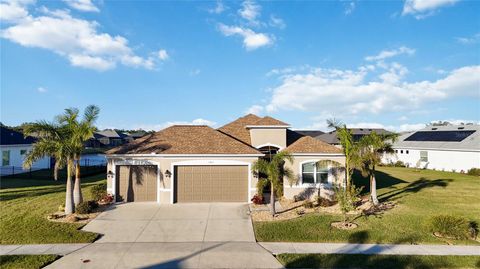 A home in PARRISH