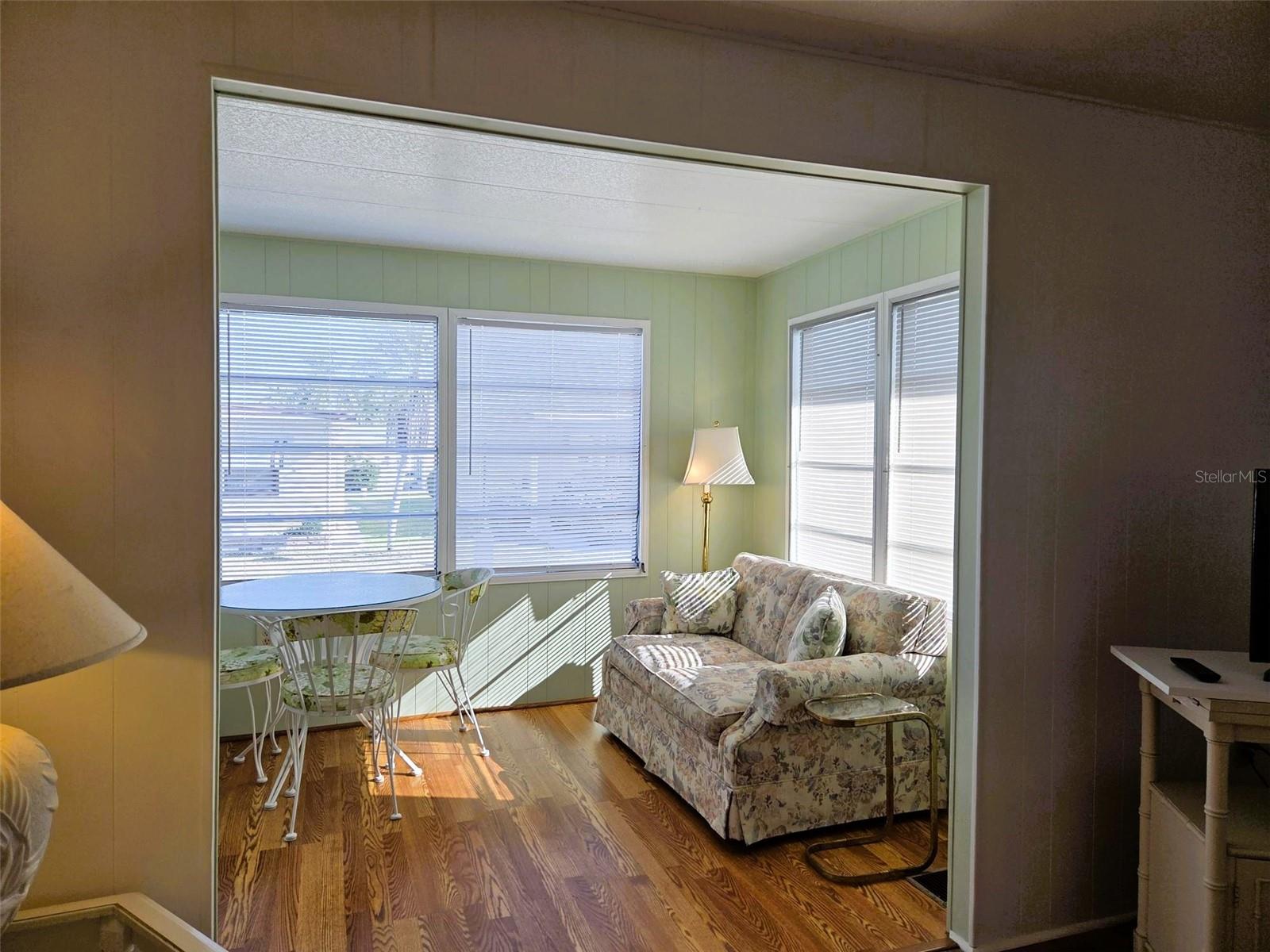 OAKWOOD MANOR - Residential