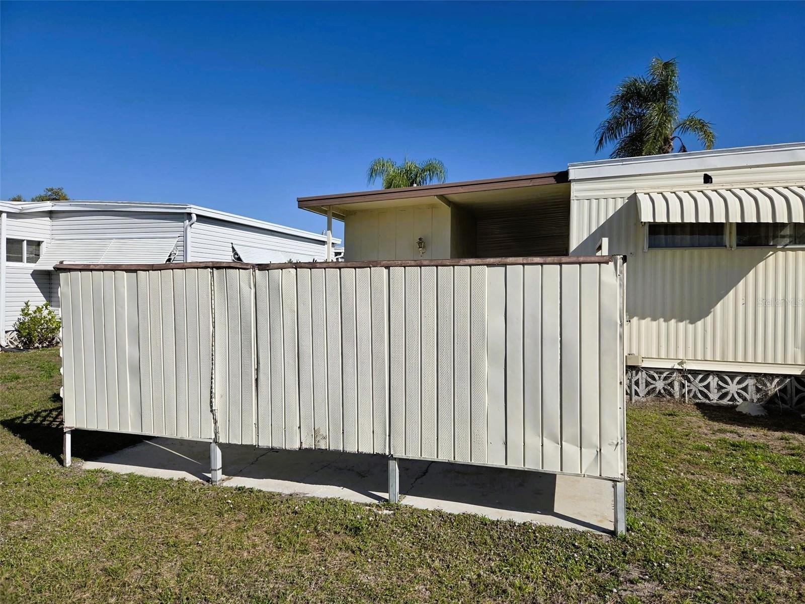 OAKWOOD MANOR - Residential