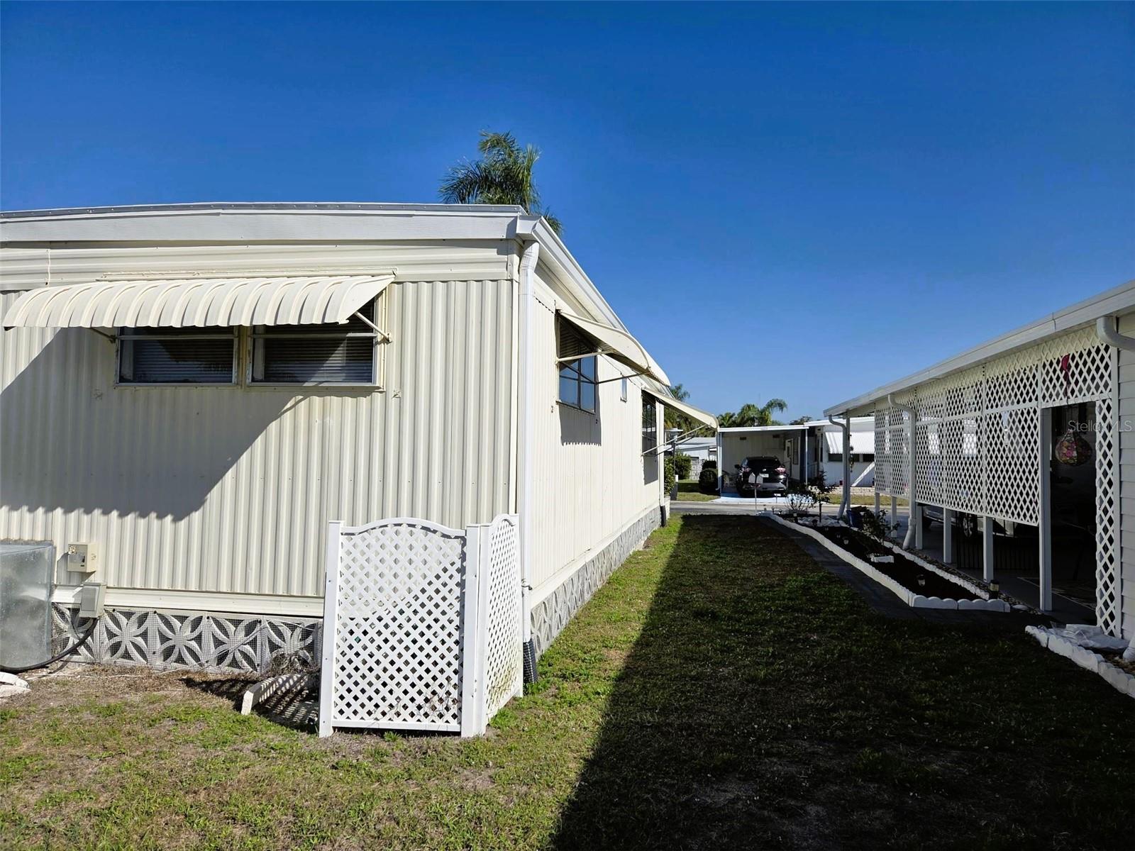 OAKWOOD MANOR - Residential