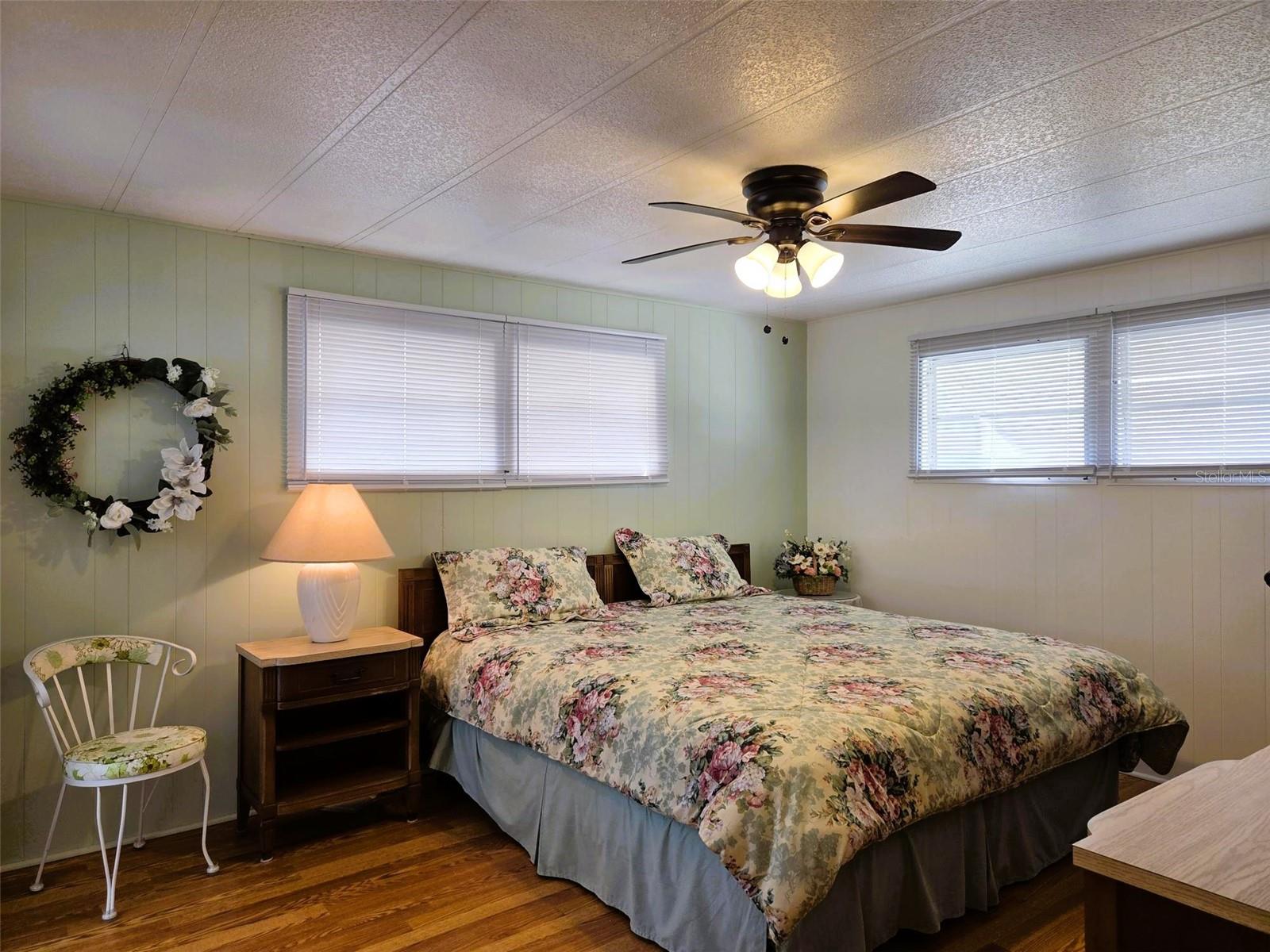 OAKWOOD MANOR - Residential