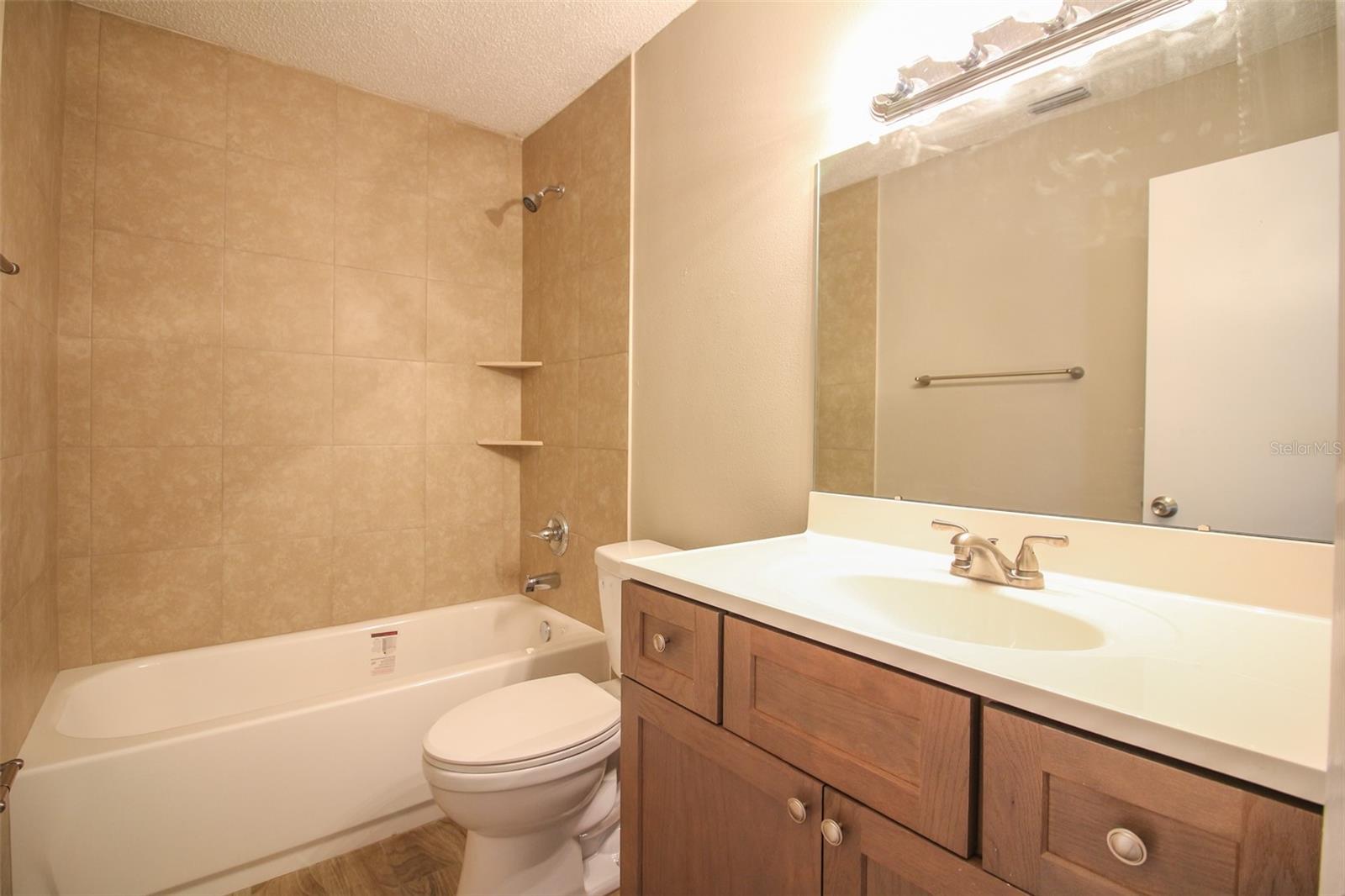 VALENCIA VILLAGE - Residential Lease