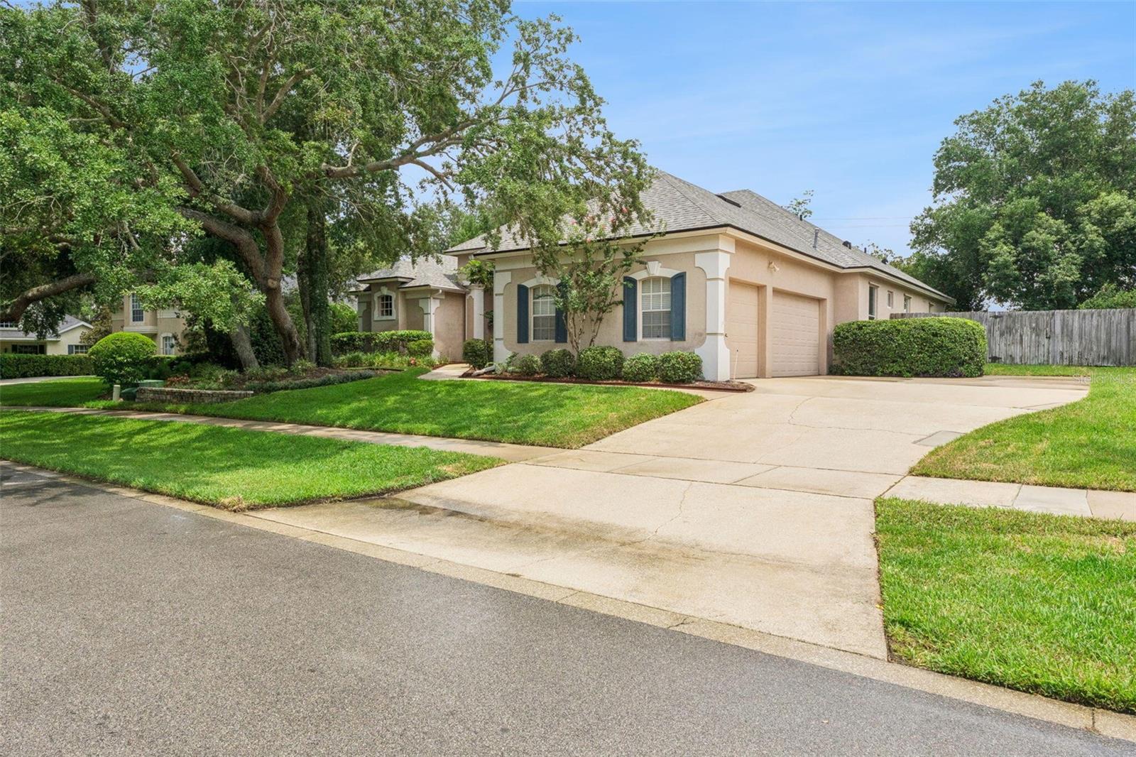 418 WOLDUNN CIRCLE