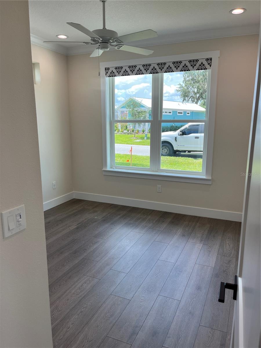 LAKESHORE - Residential