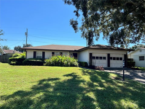 Photo of 125 Whittier Lane, Winter Haven, FL 33884 (MLS # K4903869)