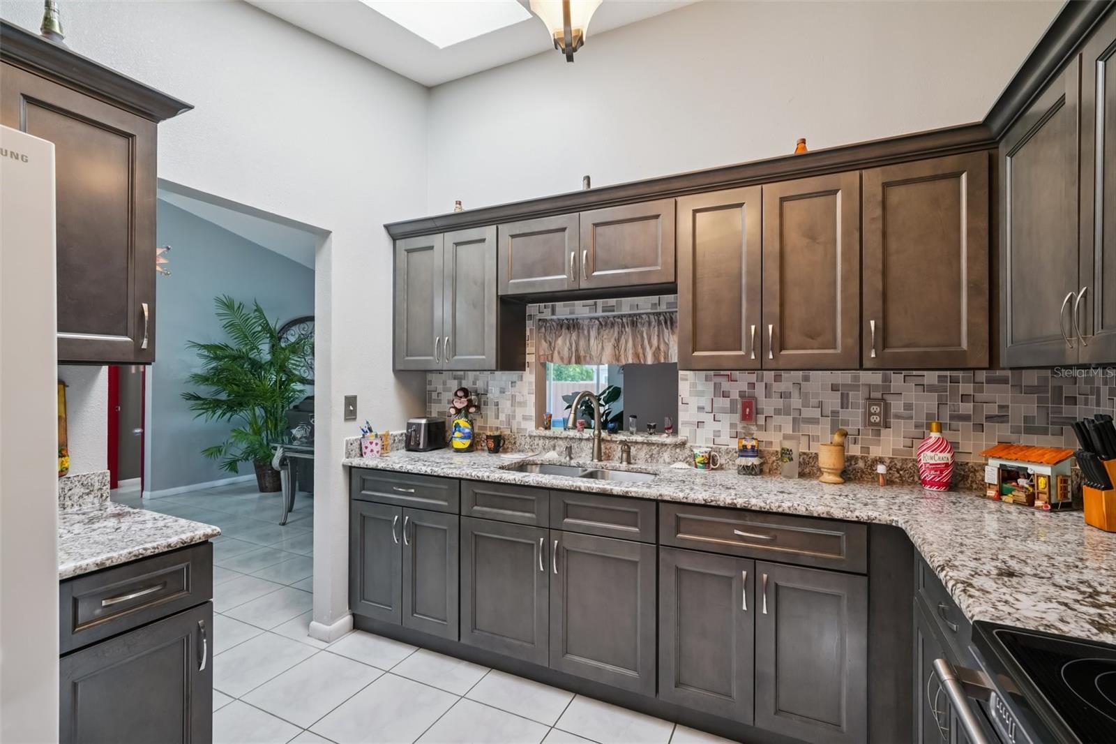 AUTUMN RUN - Residential