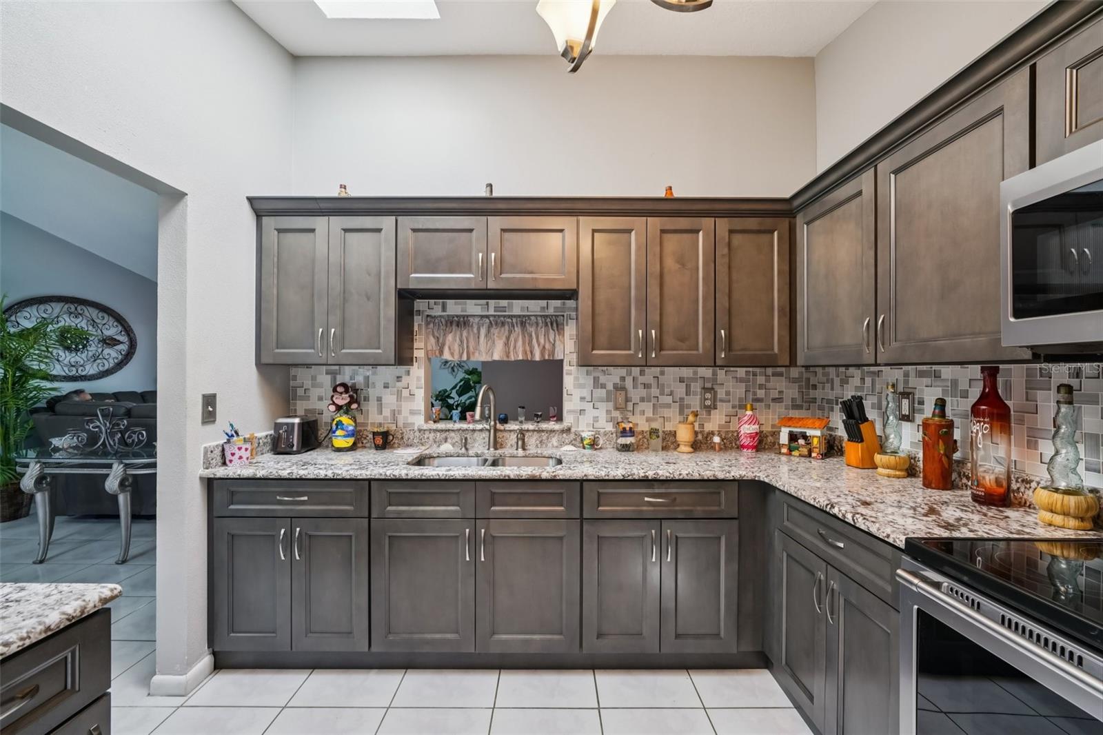 AUTUMN RUN - Residential