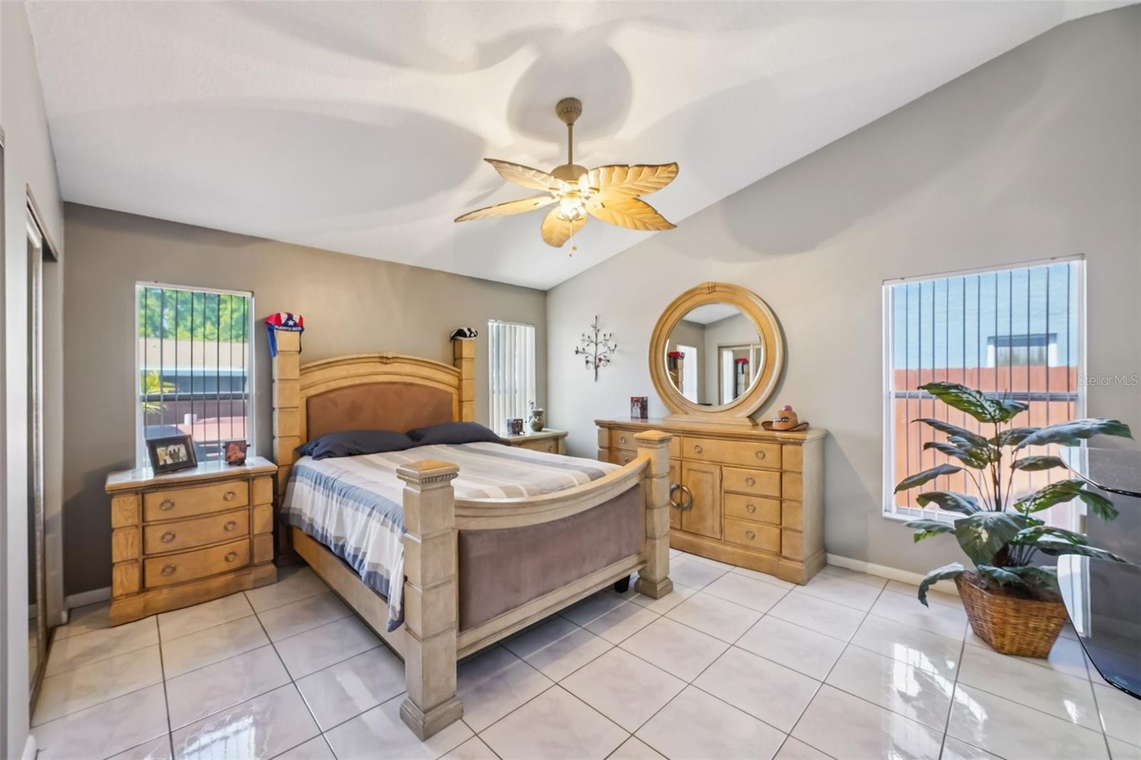 AUTUMN RUN - Residential