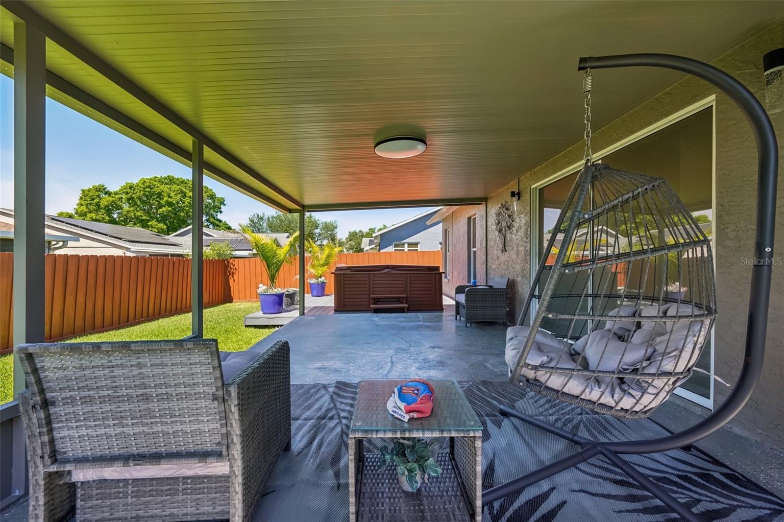 AUTUMN RUN - Residential