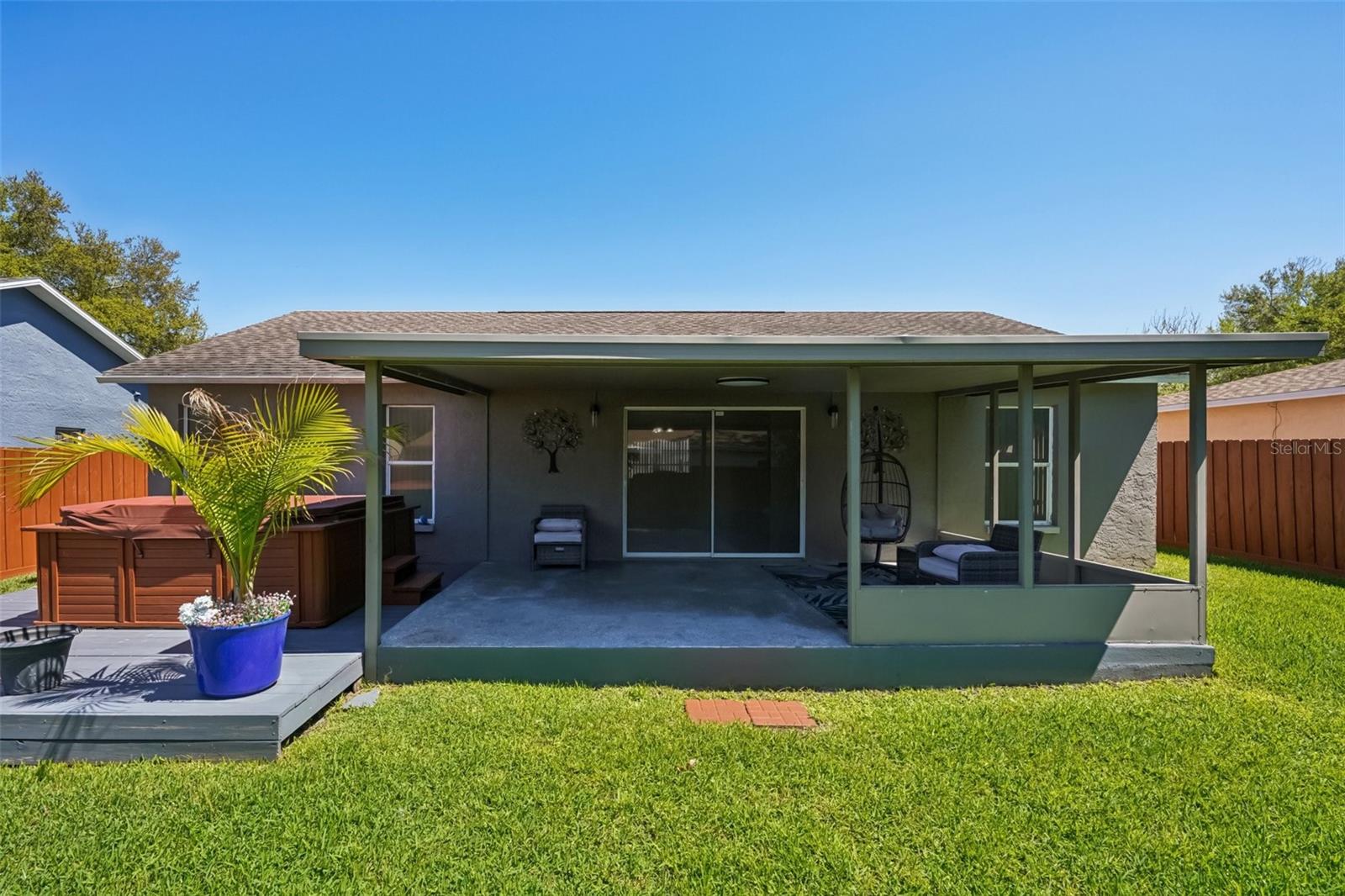 AUTUMN RUN - Residential