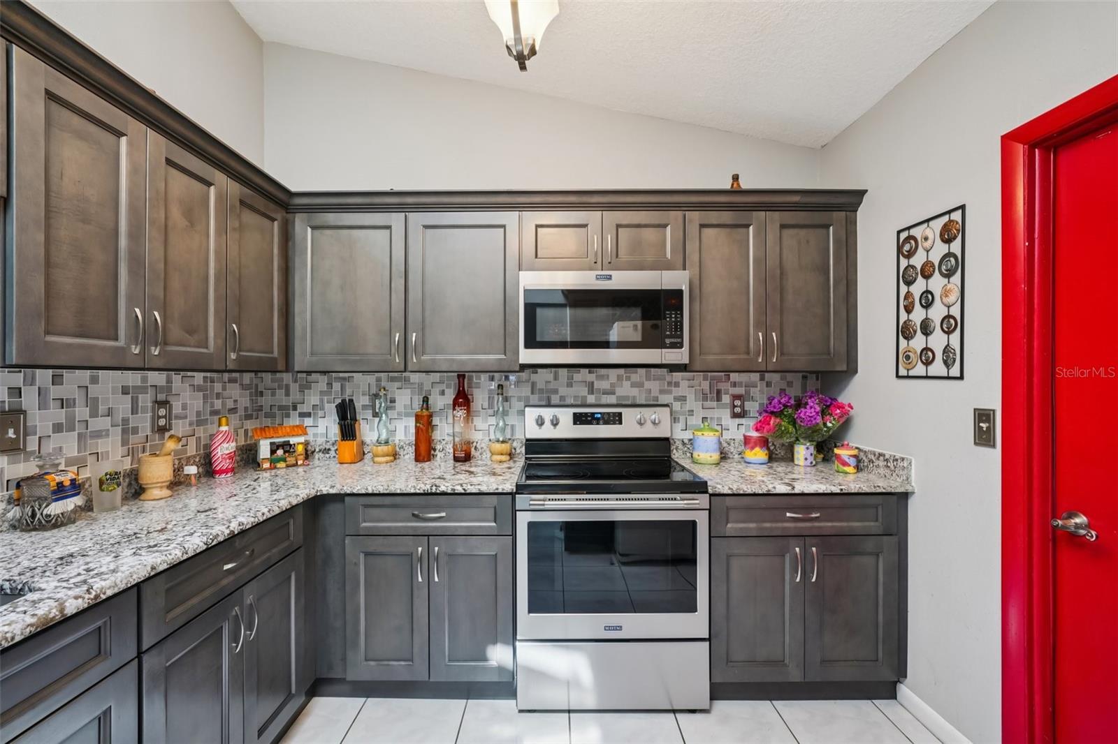 AUTUMN RUN - Residential