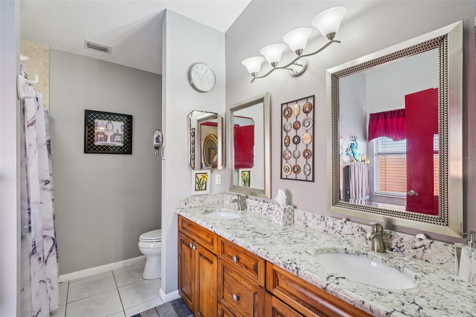 AUTUMN RUN - Residential