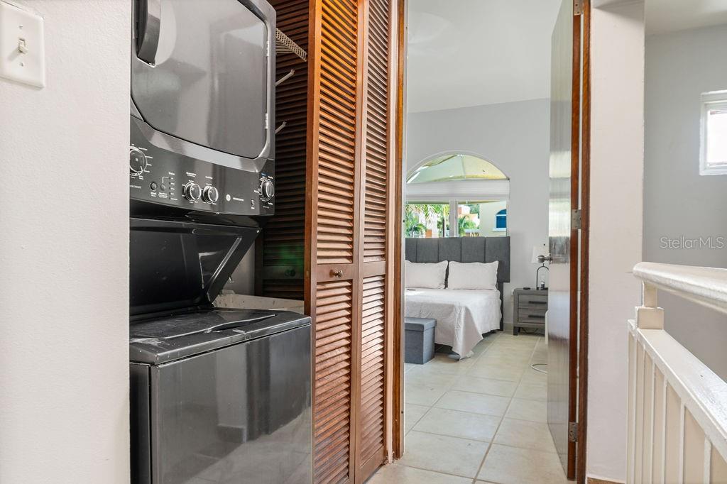 AQUABELLA - Residential Lease