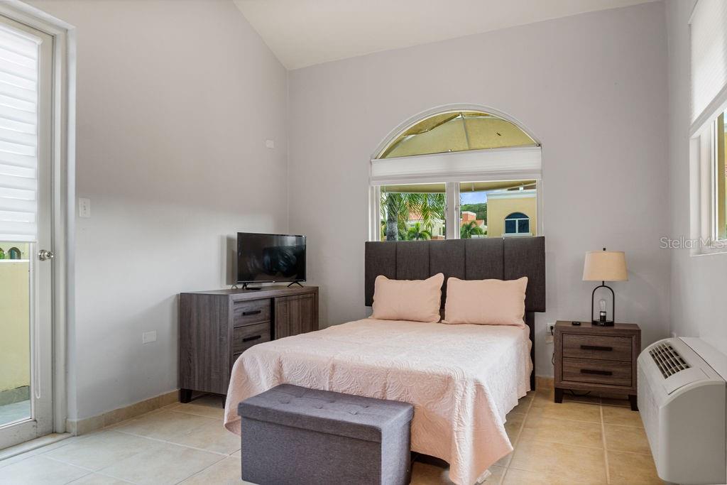 AQUABELLA - Residential Lease