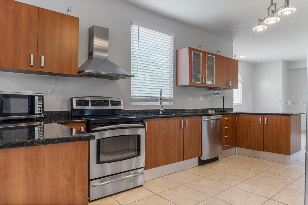 AQUABELLA - Residential Lease