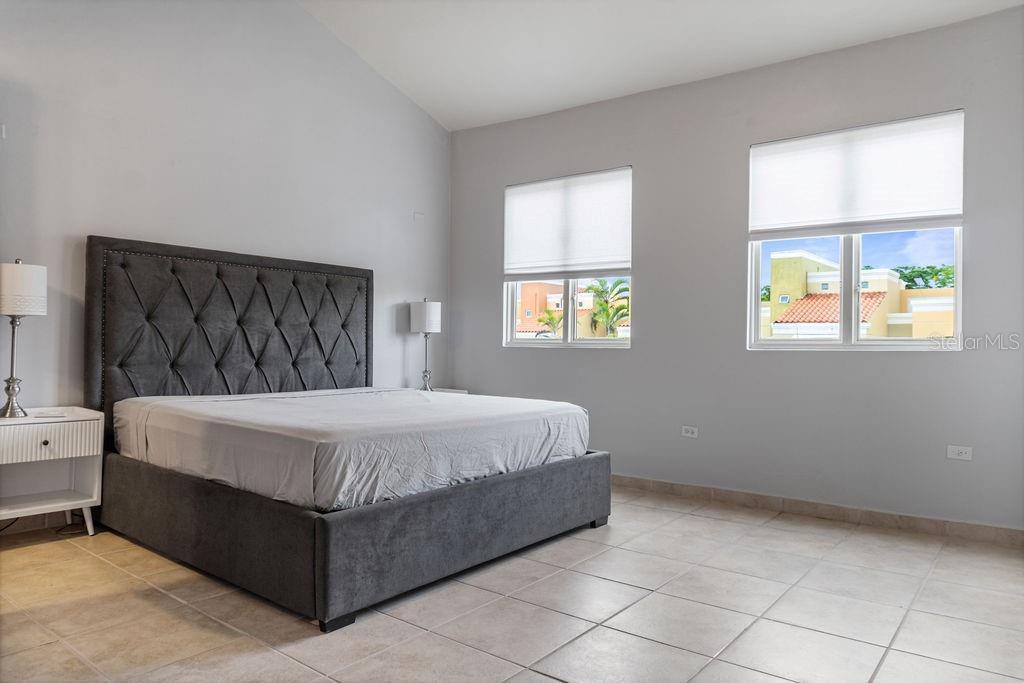 AQUABELLA - Residential Lease