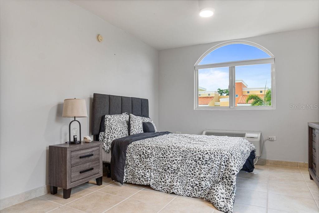 AQUABELLA - Residential Lease