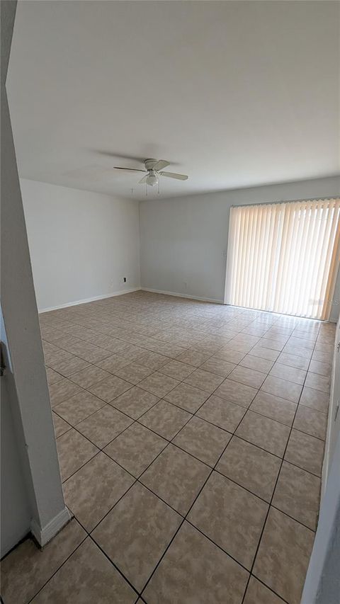 Tiny photo for 2423 S South Avenue, Leesburg, FL 34748 (MLS # O6386792)