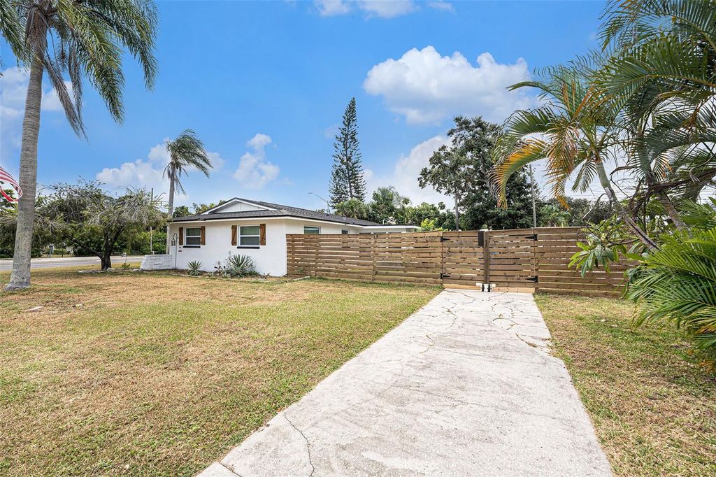 Photo of 1806 N Keene Road, Clearwater, FL 33755 (MLS # TB8433650)