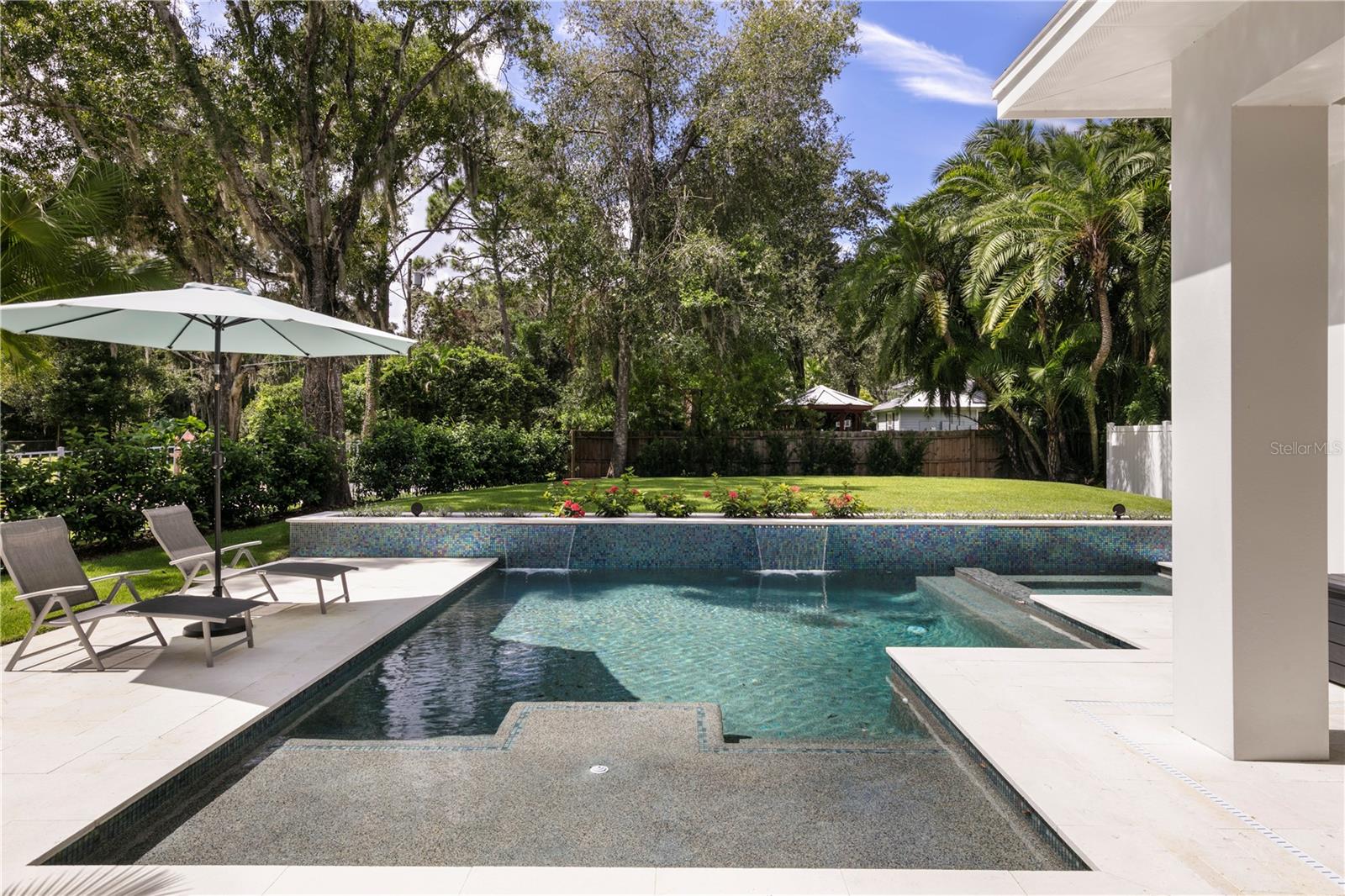 DAVIS SHORES - Residential