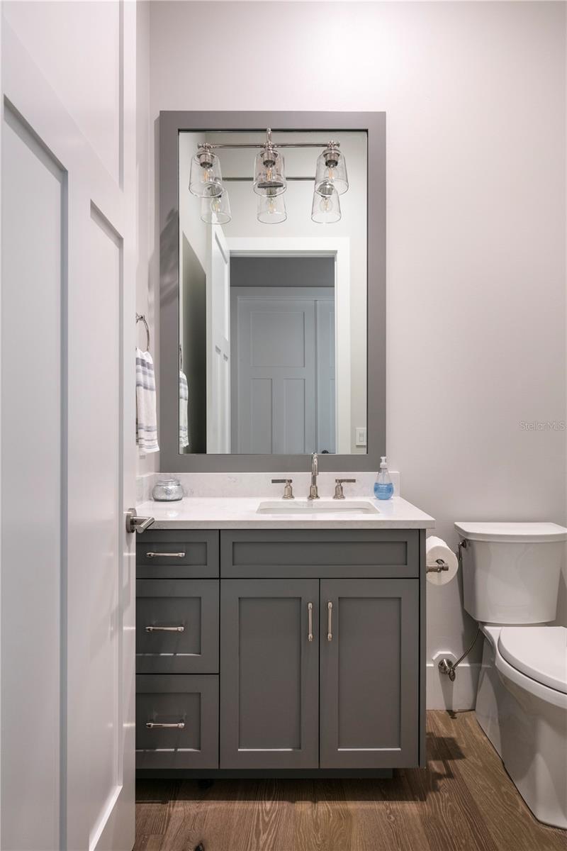 DAVIS SHORES - Residential