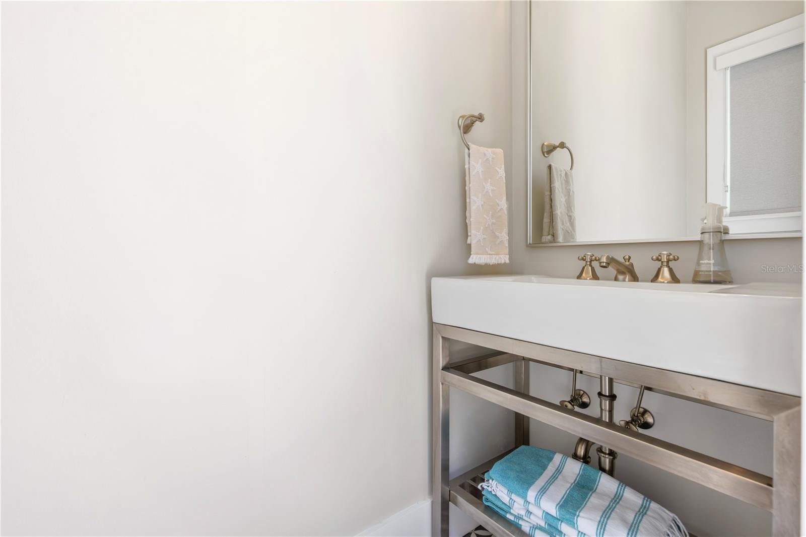 DAVIS SHORES - Residential