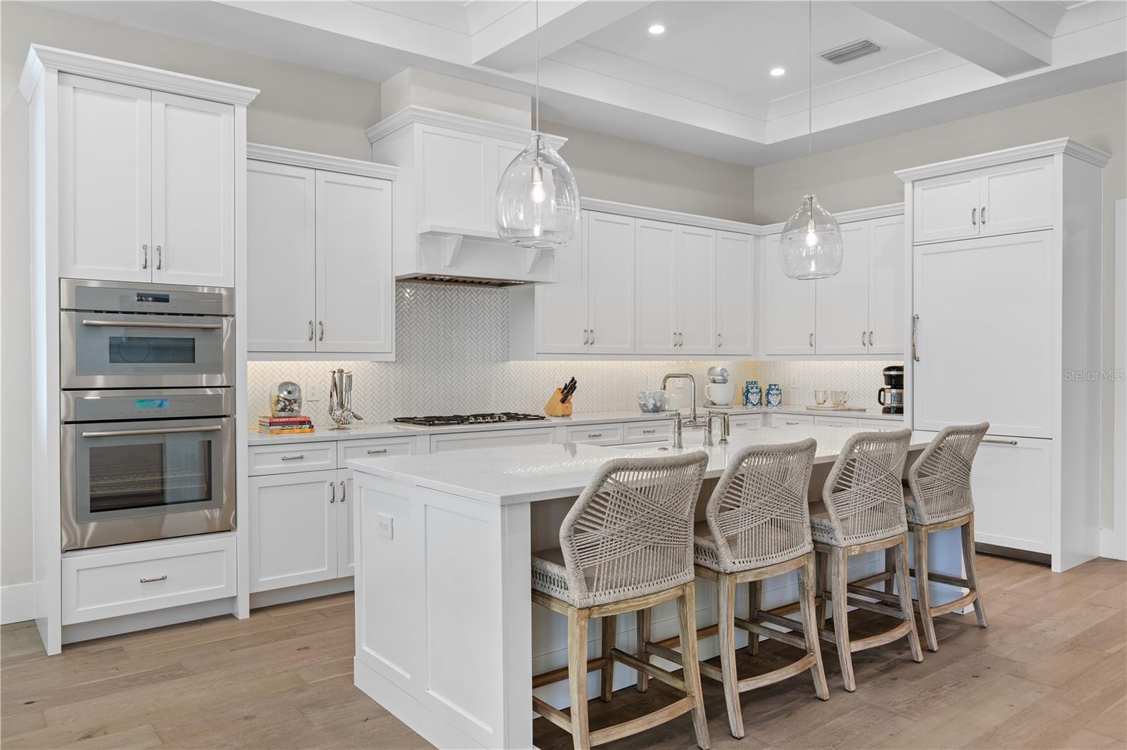 DAVIS SHORES - Residential