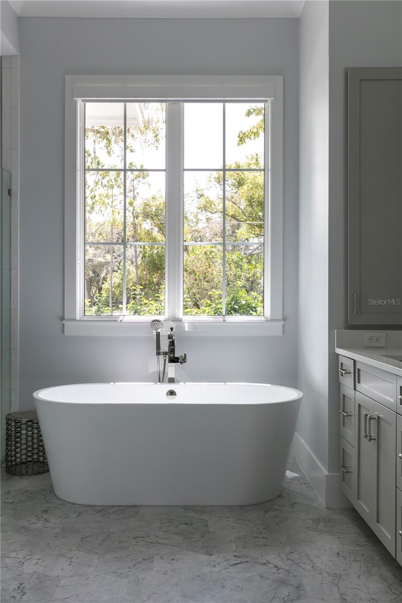 DAVIS SHORES - Residential