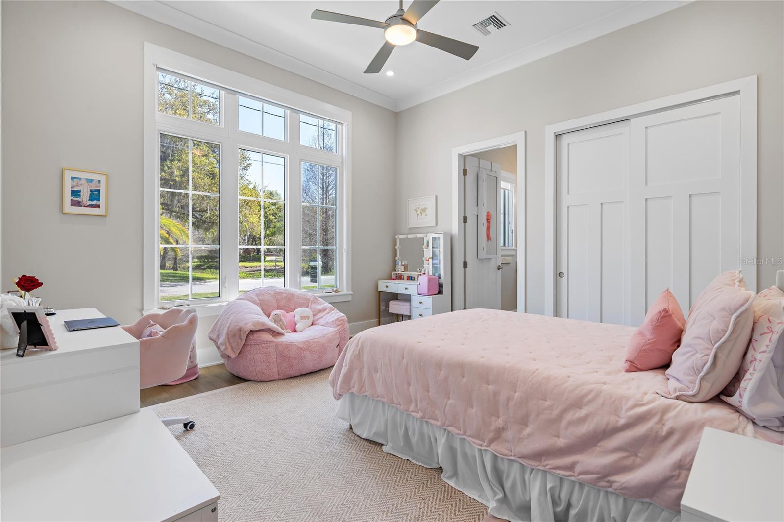 DAVIS SHORES - Residential