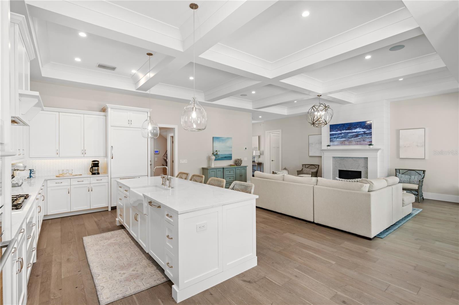 DAVIS SHORES - Residential