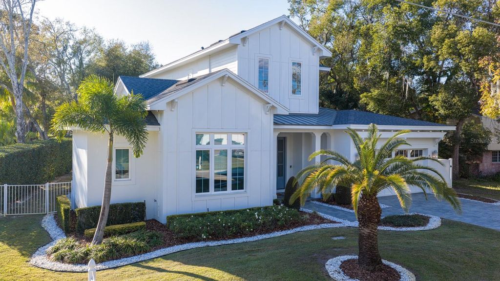 Photo of 84 Oakdale St, Windermere, FL 34786 (MLS # O6372842)