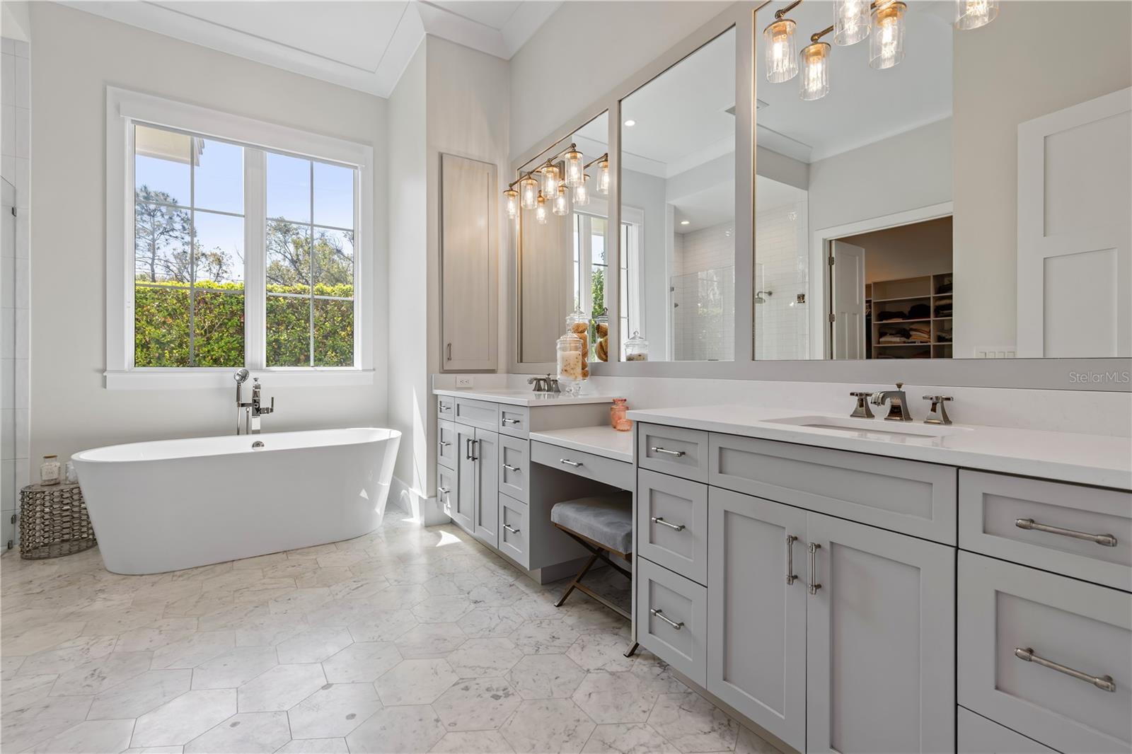 DAVIS SHORES - Residential