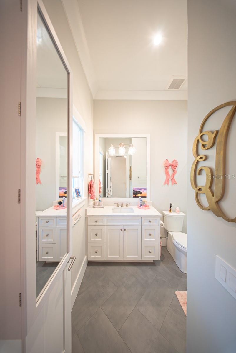 DAVIS SHORES - Residential