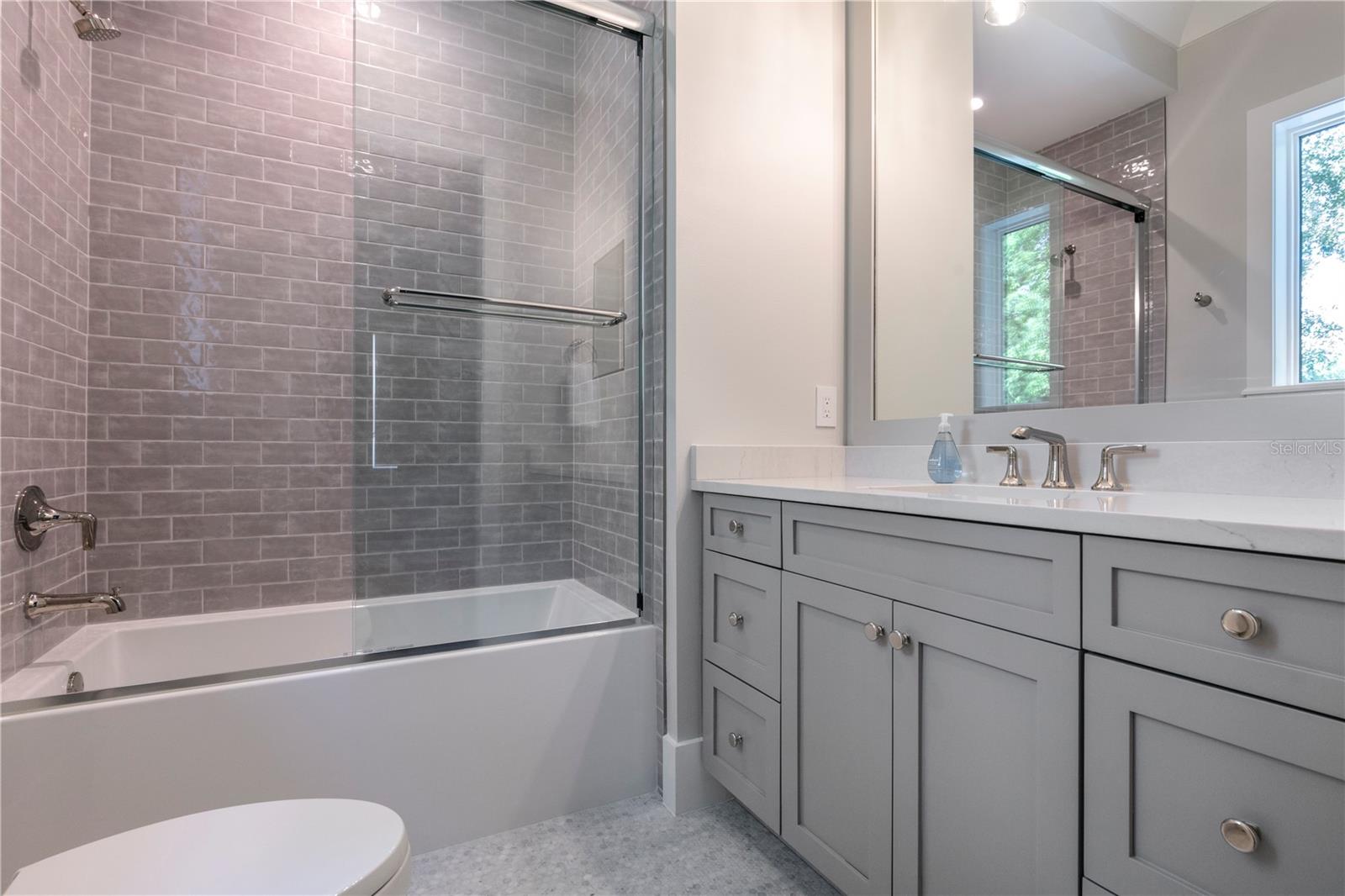 DAVIS SHORES - Residential