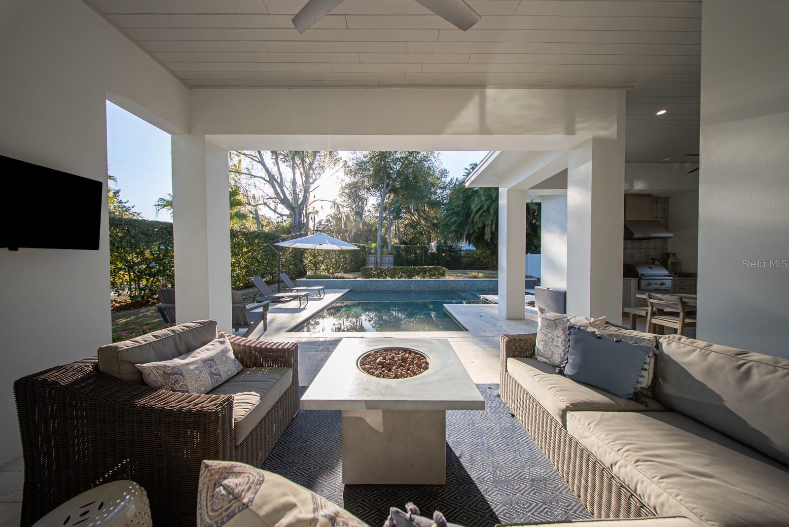 DAVIS SHORES - Residential