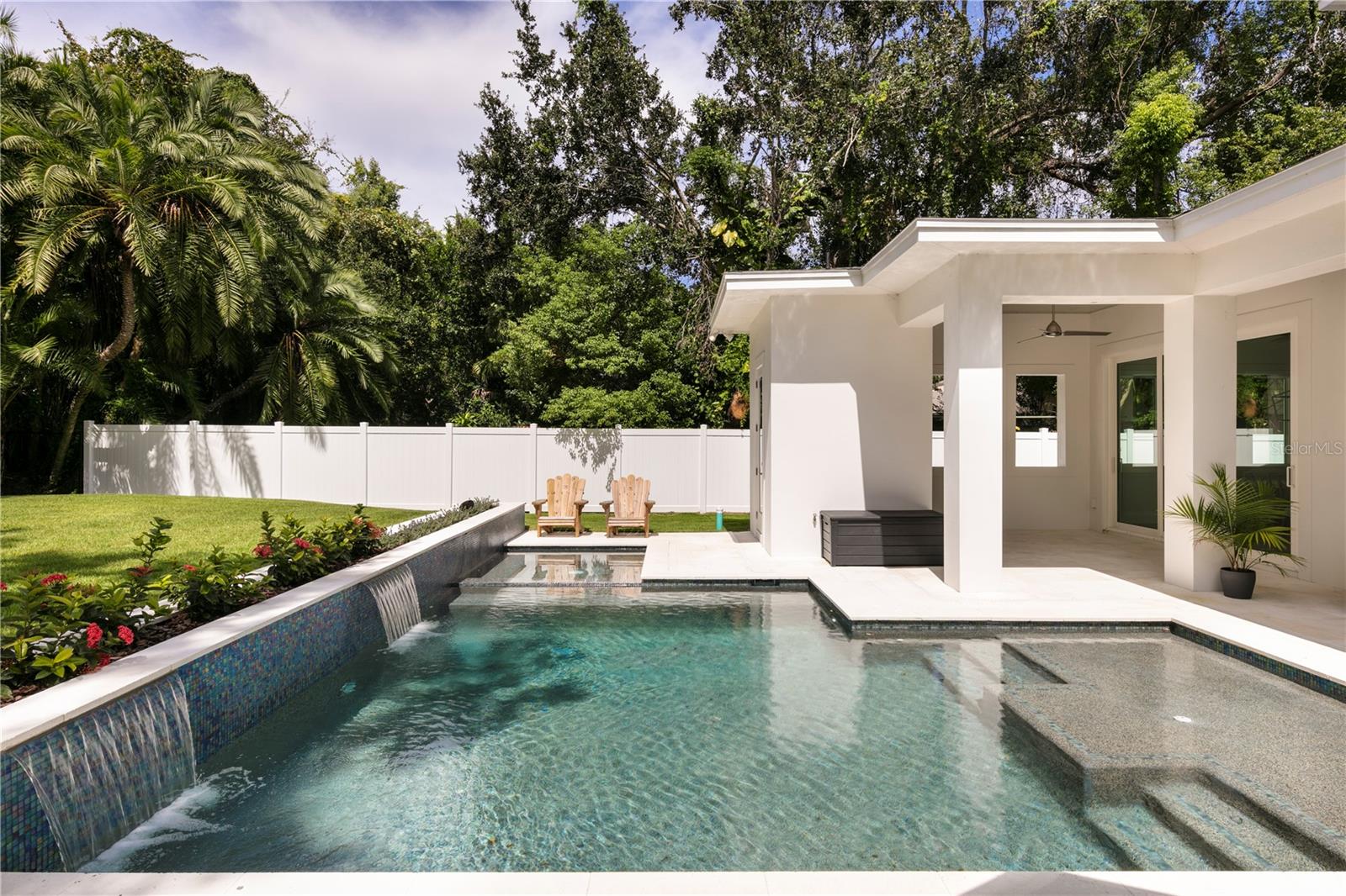 DAVIS SHORES - Residential